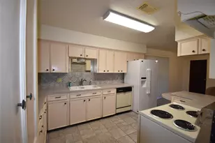308 Edgewood St, League City, TX 77573 - Photo 15