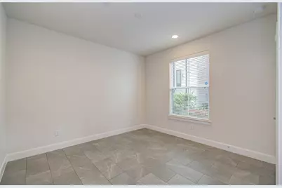 2810 Grand Fountains Drive #B, Houston, TX 77054 - Photo 7