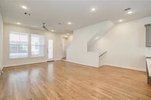 2810 Grand Fountains Dr, Houston, TX 77054 - Photo 11