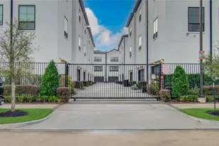 2810 Grand Fountains Dr, Houston, TX 77054 - Photo 1