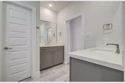 2810 Grand Fountains Drive #B, Houston, TX 77054 - Photo 31