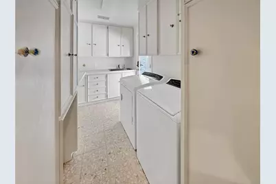2320 Gramercy Street, Houston, TX 77030 - Photo 41