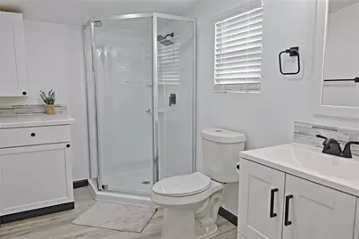 4402 Zelsky Road, Freeport, TX 77541 - Photo 11