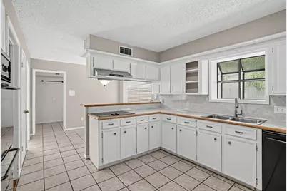 2038 Parkdale Drive, Houston, TX 77339 - Photo 7