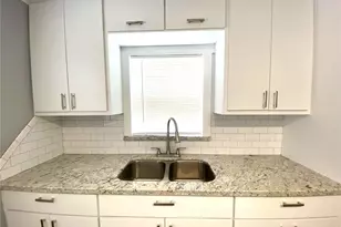 508 Lundy St, El Campo, TX 77437 - Photo 9