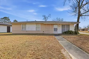 1709 Robin Ave, Orange, TX 77632 - Photo 1