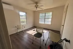 609 Firnat St, Houston, TX 77022 - Photo 5