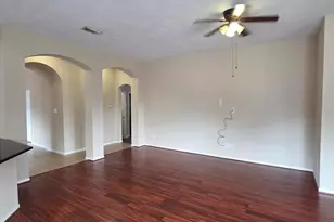 12827 Benton Park Ln, Tomball, TX 77377 - Photo 7