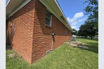 1824 Magnolia Street, Liberty, TX 77575 - Photo 3