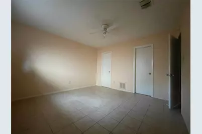 10751 Corona Lane, Houston, TX 77072 - Photo 11