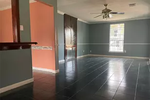 10751 Corona Ln, Houston, TX 77072 - Photo 5