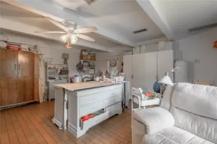 220 Elmwood St, Huntsville, TX 77320 - Photo 25