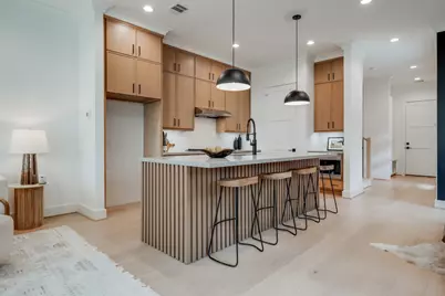 1312 Castle Court #B, Houston, TX 77006 - Photo 5