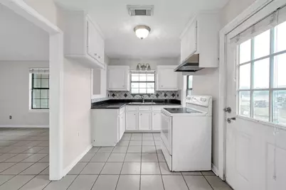 7644 Spring Cypress Road, Spring, TX 77379 - Photo 17