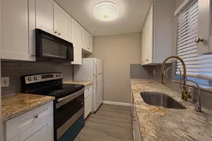 9201 Clarewood Dr, Houston, TX 77036 - Photo 9