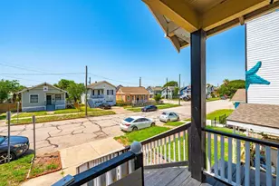 620 Ball, Galveston, TX 77550 - Photo 5