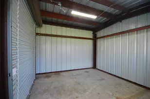 510 Russell Ct, Hallettsville, TX 77964 - Photo 27