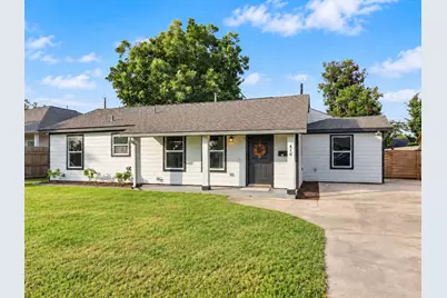 410 S Utah Street, La Porte, TX 77571 - Photo 1