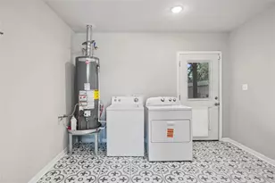 410 S Utah St, La Porte, TX 77571 - Photo 11
