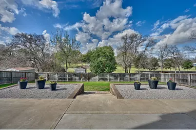1702 Twin Oaks Circle, Brenham, TX 77833 - Photo 21
