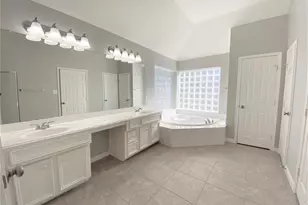 1510 Flanders Field Ln, Sugar Land, TX 77498 - Photo 11