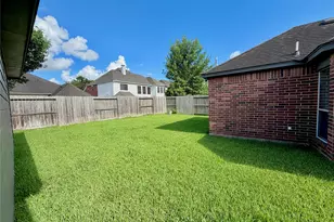 1510 Flanders Field Ln, Sugar Land, TX 77498 - Photo 17