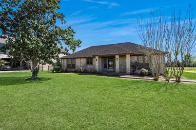 5415 Raintree Drive, Missouri City, TX 77459 - Photo 9