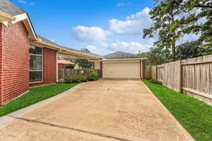 12719 Rocky Briar Ln, Tomball, TX 77377 - Photo 3