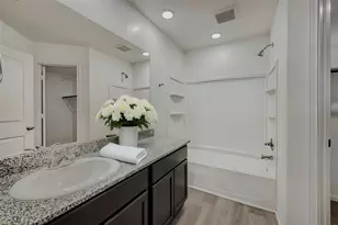 5345 Basquiat Dr, Houston, TX 77048 - Photo 11