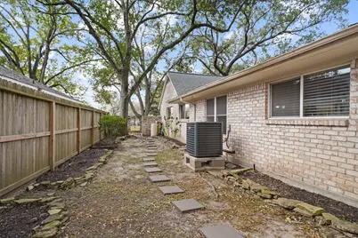 18435 Point Lookout Drive, Houston, TX 77058 - Photo 35