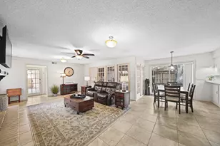 18435 Point Lookout Dr, Houston, TX 77058 - Photo 15