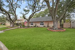 18435 Point Lookout Dr, Houston, TX 77058 - Photo 1