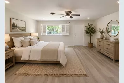 807 W Murrill Street, Baytown, TX 77520 - Photo 9