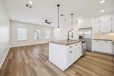 5402 Jonathan Lane, Houston, TX 77011 - Photo 9