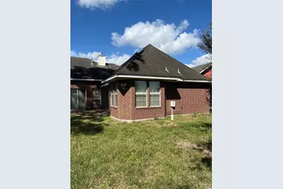 320 Commerce Lane, Highlands, TX 77562 - Photo 3