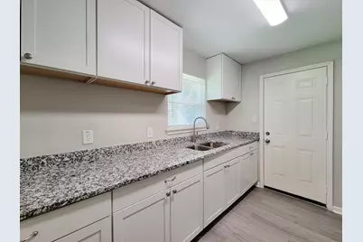 2810 Forest Oaks Boulevard, Houston, TX 77017 - Photo 9