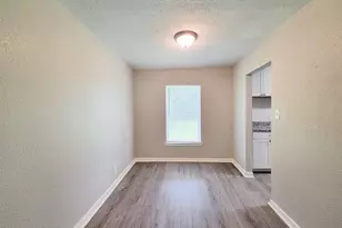 2810 Forest Oaks Blvd, Houston, TX 77017 - Photo 7