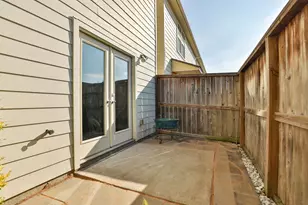 3739 Main Poplar Dr, Houston, TX 77025 - Photo 31