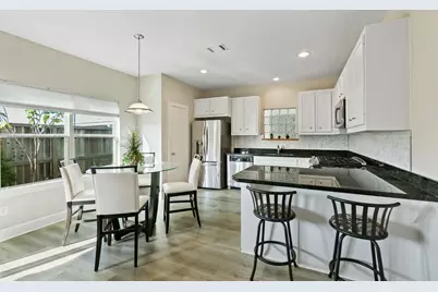 3739 Main Poplar Drive, Houston, TX 77025 - Photo 11