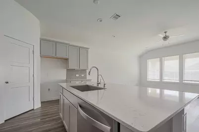 133 Aurora Springs, Katy, TX 77493 - Photo 3