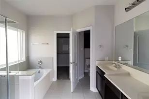 2406 Sandlewood Trail Ln, Houston, TX 77014 - Photo 9