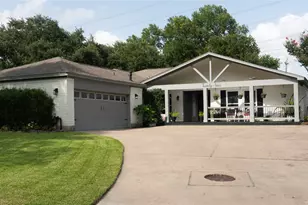 24 Wellington Dr, Sugar Land, TX 77478 - Photo 1
