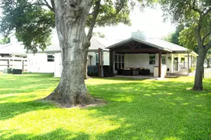 24 Wellington Dr, Sugar Land, TX 77478 - Photo 17