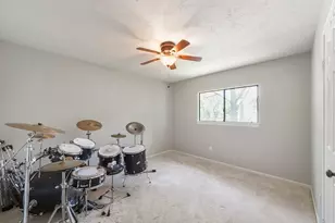 8010 Pinyon Creek Ct, Houston, TX 77095 - Photo 25