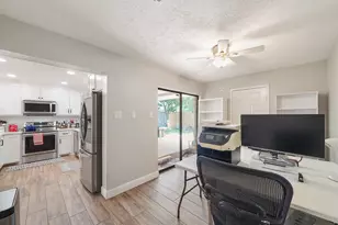 8010 Pinyon Creek Ct, Houston, TX 77095 - Photo 11