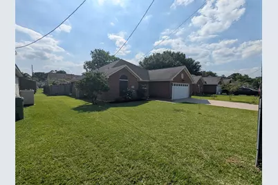 1035 N Colbert Street, Dayton, TX 77535 - Photo 17