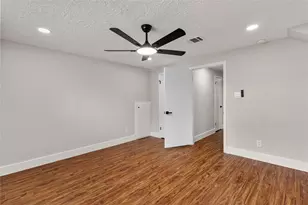 9639 Springview Ln, Houston, TX 77080 - Photo 9