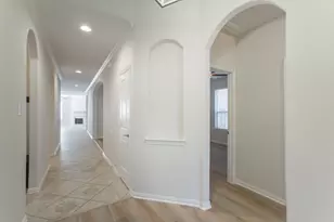 7 E Deer River Circle, The Woodlands, TX 77389 - Photo 5