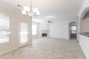 7 E Deer River Circle, The Woodlands, TX 77389 - Photo 23
