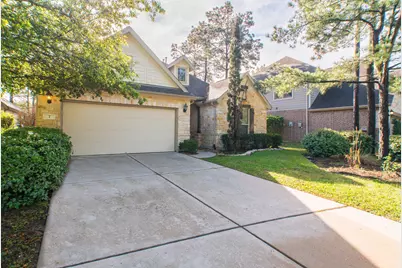 7 E Deer River Circle, The Woodlands, TX 77389 - Photo 3